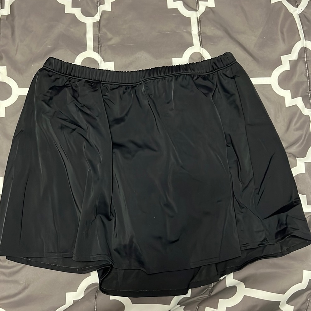 EUC Jessica London size 16W swim skirt